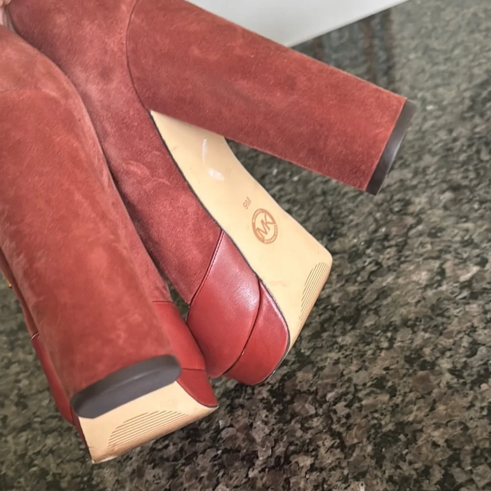 Michael Kors Red Platform chunky Suede Heels EUC 9 - Picture 9 of 15